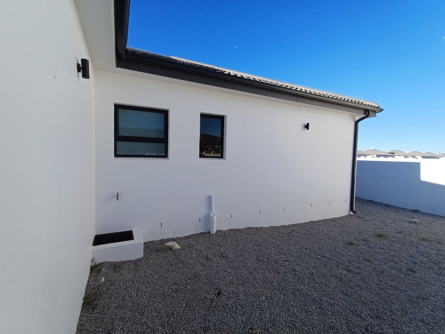 3 Bedroom Property for Sale in Sandy Point Western Cape